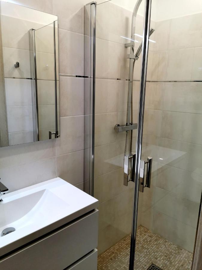 Magnifique Duplex Vue Mer Menton Bagian luar foto
