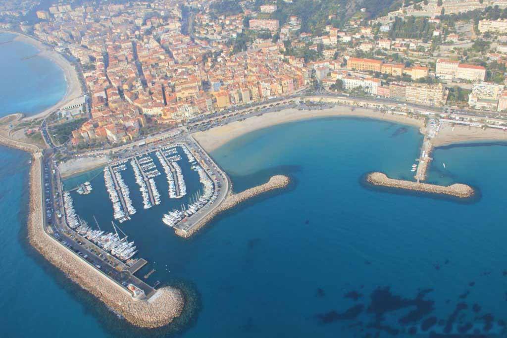 Magnifique Duplex Vue Mer Menton Bagian luar foto