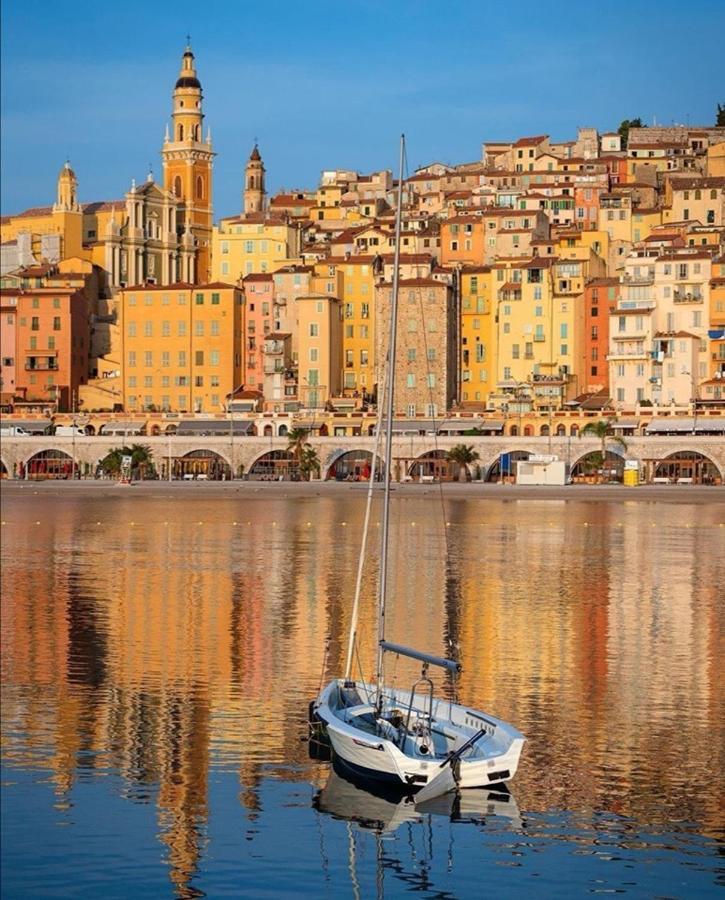 Magnifique Duplex Vue Mer Menton Bagian luar foto